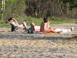 File:People at the nude beach in Novosibirsk.jpg - Wikimedia Commons