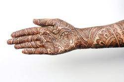 Selbstverständlich gibt es ebenso weitere leute, die von weniger erfolg sprechen, aber. Wie Lange Halten Henna Tattoos Hinweise