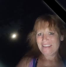 This man is risking his own life to save a drowning dog 😱❤️ via ViralHog