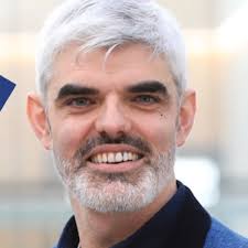 Isabel Amado (@isabelanatomy)