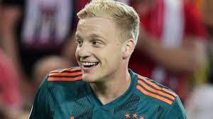 Donny van de beek (born 18 april 1997) is a dutch footballer who plays as a centre midfield for dutch club ajax, and the netherlands national team. Donny Van De Beek Why Do Manchester United Want To Sign The Ajax Midfielder Football News Sky Sports