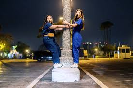 An early version of the screenplay, book smart by emily halpern and sarah haskins, was circulated in 2009 and appeared on the 2009 black list;7 in 2014 director j.j. Booksmart Aces It Gq