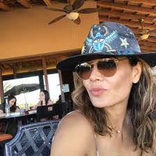 Karla Mena's Instagram, Twitter & Facebook