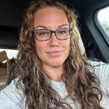 Amy Noland's Instagram, Twitter & Facebook