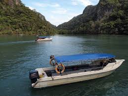 Private boat tour at pulau singa besar. Langkawi Island Hopping