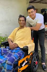 Dia stroke sebab kerja kuat, 10 tahun kerja tempat tu. Video Bakti Terakhir Hafiz Mahamad Jadi Driver Van Jen4zah Tawar Diri Imamkan Sahabat Loh Pop Airnws