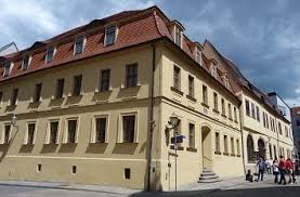 Nach verschiedenen etappen in deutschland und italien ließ er sich. Quermania Handel Haus Halle Saale Sachsen Anhalt Sehenswurdigkeiten Und Bilder In Deutschland