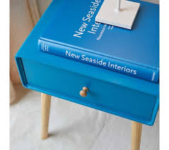 Vous pouvez y disposer tous les objets que vous avez besoin de garder auprès de vous, y. Table De Chevet En Bois Avec Tiroir De Style Scandinave Olaf Bleu Canard Table De Chevet But