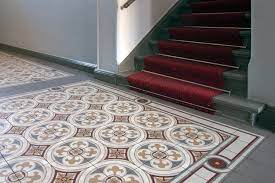 Grünes badezimmer mit eingebauten deckenleuchten. Ornament Boden Fliesen Inspiration Golem Kunst Und Baukeramik Golem Baukeramik