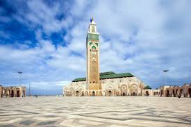 De moskee werd ontworpen door de franse architect michel pinseau en gebouwd door de onderneming bouygues. Bilder Hassan Ii Moschee In Casablanca Marokko Franks Travelbox