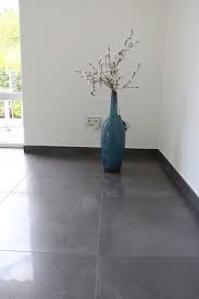 02373 391119 e mail email protected website. Anpolierte Bodenfliesen Im Grossformat Keraben Future Neubau Wohnzimmer Bodenfliesen Fliesen Esszimmer Flur Diel Bodenfliesen Haus Fliesen Fliesen Flur