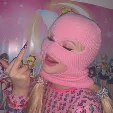 Millieseconds send me netflix recommendations lol. Pin By Yaren Kuru On Kiyafet Secenekleri Mask Girl Ski Girl Badass Aesthetic