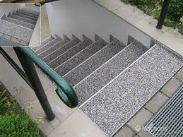 4 kriterien, die du bei der fliesenwahl beachten solltest kann die fliese wasser aufnehmen? Marmorix Steinteppich Verlegebeispiele Treppen