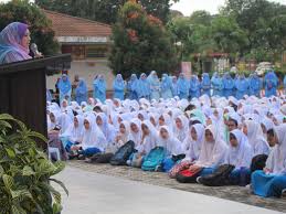 Located about 9 km north of the kuala lumpur international airport, it is the seat of the sepang district's administration. Smk Bandar Baru Salak Tinggi Berilmu Beriman Sahsiah Terbilang