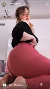 Strawbrryymilk - Hot Nude Leaks - TheFap