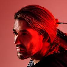 Particolarmente apprezzato come musicista da zubin mehta e daniel barenboim, suona un violino stradivari e un vuillaume; David Garrett Facebook