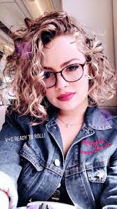 Carrie Rocking Her New Veronica Hair From Her Instagram 6 4 5 18 Hair Styles Curly Hair Styles Hair Beauty
