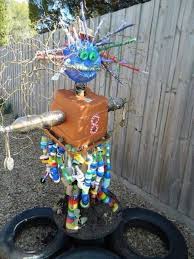 58fe5bc4fce8ec7c77ba0cfcc764164e Jpg 480 640 Pixels With Images Recycled Art Projects Recycled Garden Art Recycled Garden