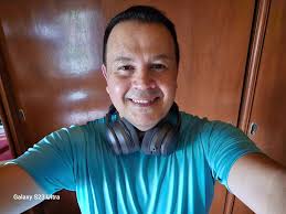 Richard Lom (@richardlom6)