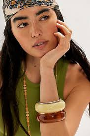 Edith Pearl Hand Bracelet