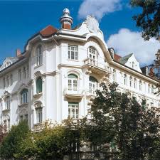 Bearbeiten conrad hinrich donner bank. Die Privatbank Donner Reuschel Hat Ihren Stammsitz In Munchen Wirtschaft