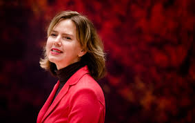 Последние твиты от cora van nieuwenhuizen (@cvnieuwenhuizen). Minister Brengt Verrassingsbezoek Aan Strooiploegen Wolfheze Foto Gelderlander Nl