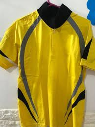 Baju olah raga berkerah merah kombinasi kuning : Kaos Polos Kaos Olahraga Warna Kuning Preloved Olah Raga Baju Olahraga Di Carousell