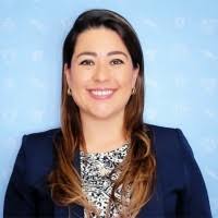 Correo electrónico y teléfono de Betty Morales