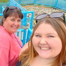 Its #nationalselfieday 📸 We love seeing the memories created at the park!  Tag us to share your pictures with us or upload your posts using:  https://www.kentuckykingdom.com/social/uploads/ 👬 @marilyn.menendez,  @everydayissaturdaytv, @sara.peyton ...