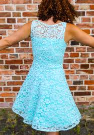 Du brauchst dafür lediglich einen pinsel und jeweils einen. Kleid Mit Spitze Nahen Anleitung Perfekt Fur Eine Hochzeit