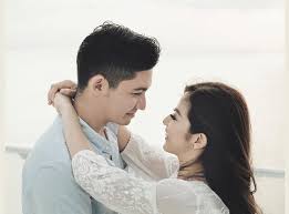 Konsep foto prewedding baju adat jawa vs baju adat minang klasik di candi plaosan prambanan klaten jawa tengah. 5 Inspirasi Makeup Pre Wedding Untuk Semua Konsep Kreatif Kamu Bukareview