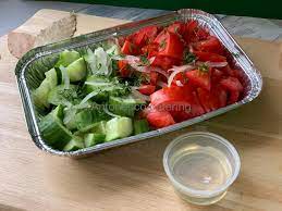 Салат из овощей с маслом