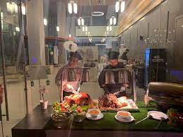 Apartament de lux parc herastrau, loc de parcare garaj, mobilat si utilat, trei bai, lift, zona inchisa, trei dormitoare, doua terase, rulouri aluminiu, vecini linistiti. Green Court Events Home Facebook