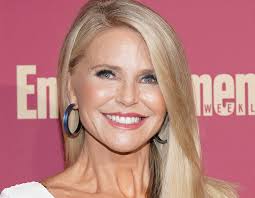 We talk to a woman who had a nose job to find out what it's really like to get plastic surgery. 7 Things Christie Brinkley Does To Look This Great At 67 Newbeauty