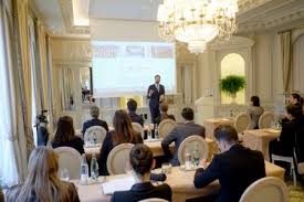 Se former aux métiers de l'hôtellerie et de la restauration, c'est s'engager dans une voie difficile et exigeante mais tellement passionnante. Une Nouvelle Formation De Reference Pour Les Managers De L Hotellerie En Partenariat Avec Le Groupe Ehl