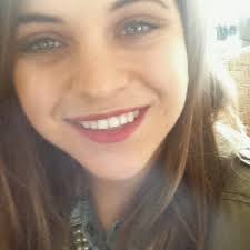 Amanda Demott's Instagram, Twitter & Facebook