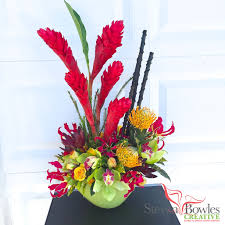 Modern Tropical Floral Arrangement Designed By Steven Bowles Creative Events An With Images Tropical Flower Arrangements Tropical Floral Arrangements Flower Centerpieces