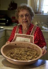 There's thanksgiving and then there's a louisiana thanksgiving. Traditional New Orleans Oyster Dressing Oyster Recipes Dressing Recipes Thanksgiving Oyster Dressing Recipes