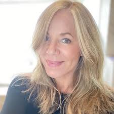 Amazon.com: Ruling Destiny (Stealing Infinity, 2): 9781649371928: Noël,  Alyson: Books