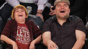 Der ehemalige kinderstar kevin clark starb bei einem verkehrsunfall. Jack Black Sein Sohn Samuel Ist Ihm Aus Dem Gesicht Geschnitten
