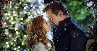Clarke plays kate, an aspiring singer who has recently recovered from an illness and just can't seem to get her life together. 35 Best Romantic Christmas Movies Purewow