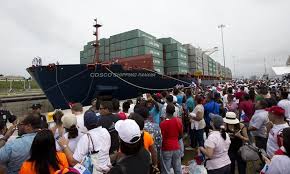 Inmenso barco chino inaugura la histórica ampliación del Canal de Panamá - Vista al Mar