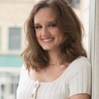 Mia Stewart's Instagram, Twitter & Facebook