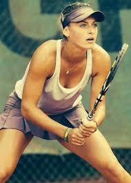 În partida contând pentru turul 2 (r64) de jumătatea inferioară a tabloului us open 2019, amânată de ieri: Wimbledon 2015 Hottest Tennis Players Photos Tennis Players Female Tennis Players Ladies Tennis