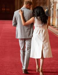 😍a colorized photo of baby archie, with his mom & dad, duke & duchess of sussex! Royal Baby Sussex Prince Harry Meghan Markle Archie Harrison First Photos Of Son Revealed