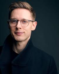 Sam Barnett's Instagram, Twitter & Facebook