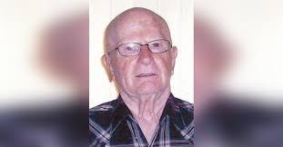 Ronnie Lea's Instagram, Twitter & Facebook