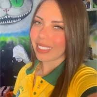 40+ perfis com “Helen Luz”