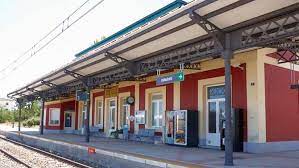 La estación de ávila es una estación ferroviaria situada en la ciudad española de ávila en la comunidad autónoma de castilla y león. Por Avila Plantea Pasar A La Accion Tras La Supresion De Taquillas En La Estacion De Arevalo El Diario Digital De Avila