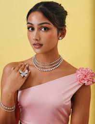 Enter to win an Elizabeth Jane Oushak rug of your choice (9x12 value $3000)  and the posie Charlie Cloud® heart ring (value $1590) How to enter: 1.  follow @elizabethjaneoushak @rwfine @emilyhusk 2.